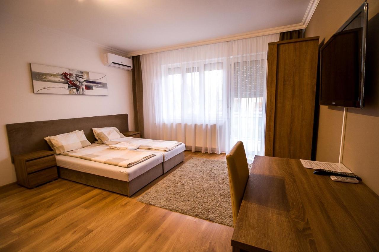 Thermal Next II Weninger Apartman Kiskunhalas Bagian luar foto