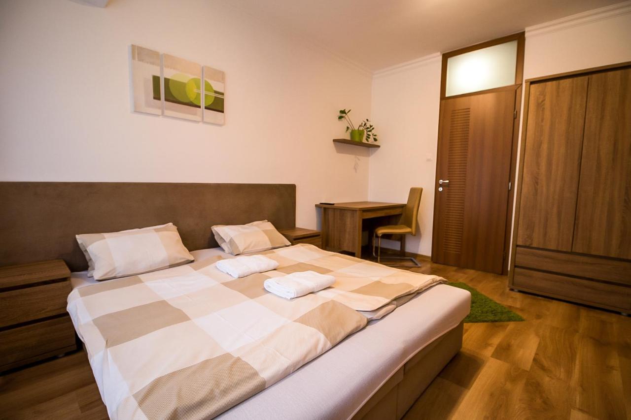Thermal Next II Weninger Apartman Kiskunhalas Bagian luar foto
