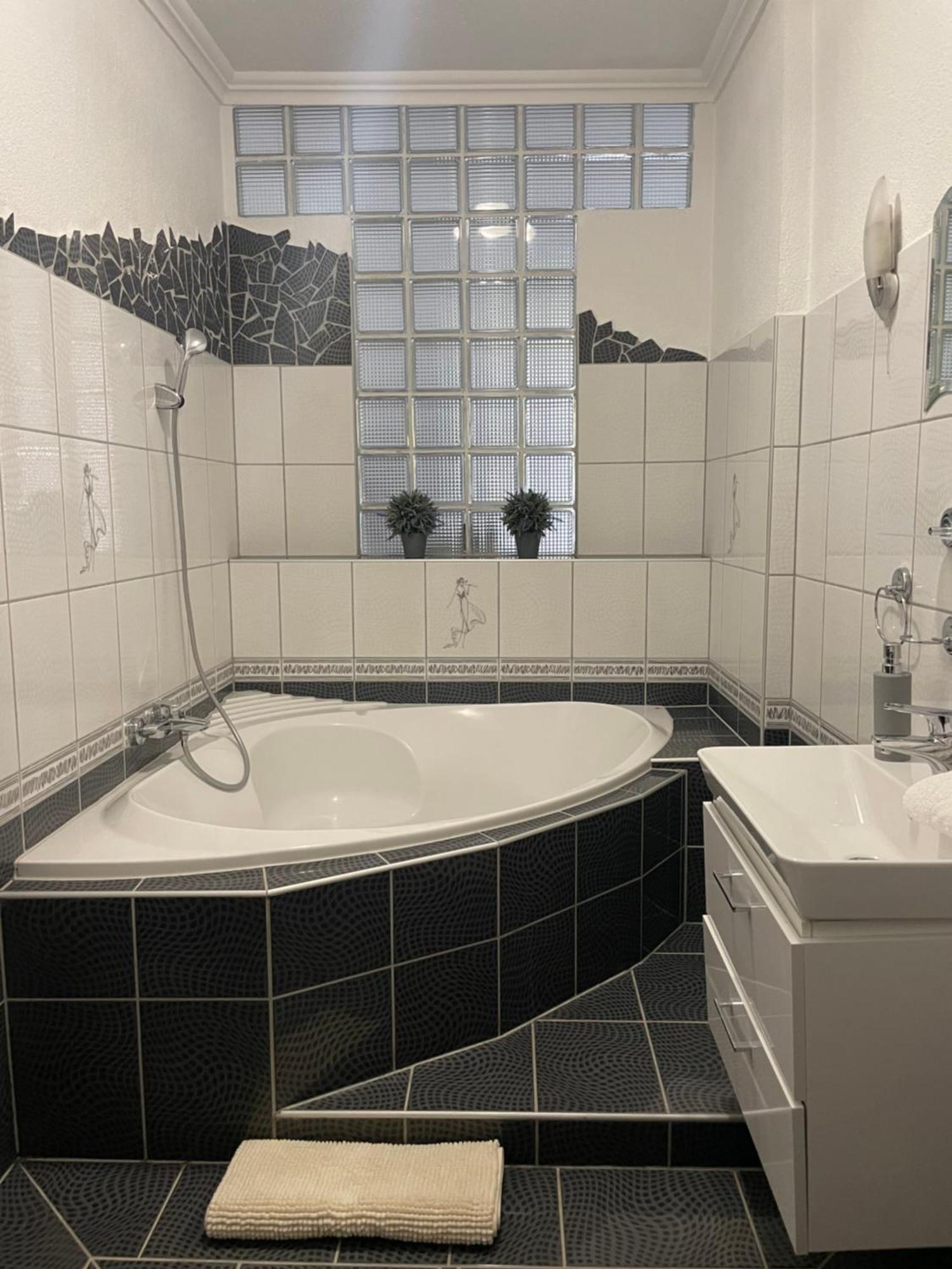 Thermal Next II Weninger Apartman Kiskunhalas Bagian luar foto